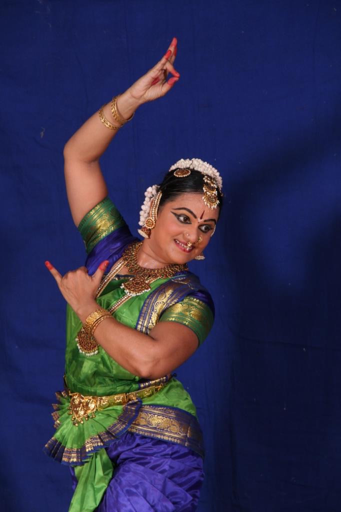 Costumes Hiring Service For Bharatnatyam at best price in Pune | ID:  19245755288
